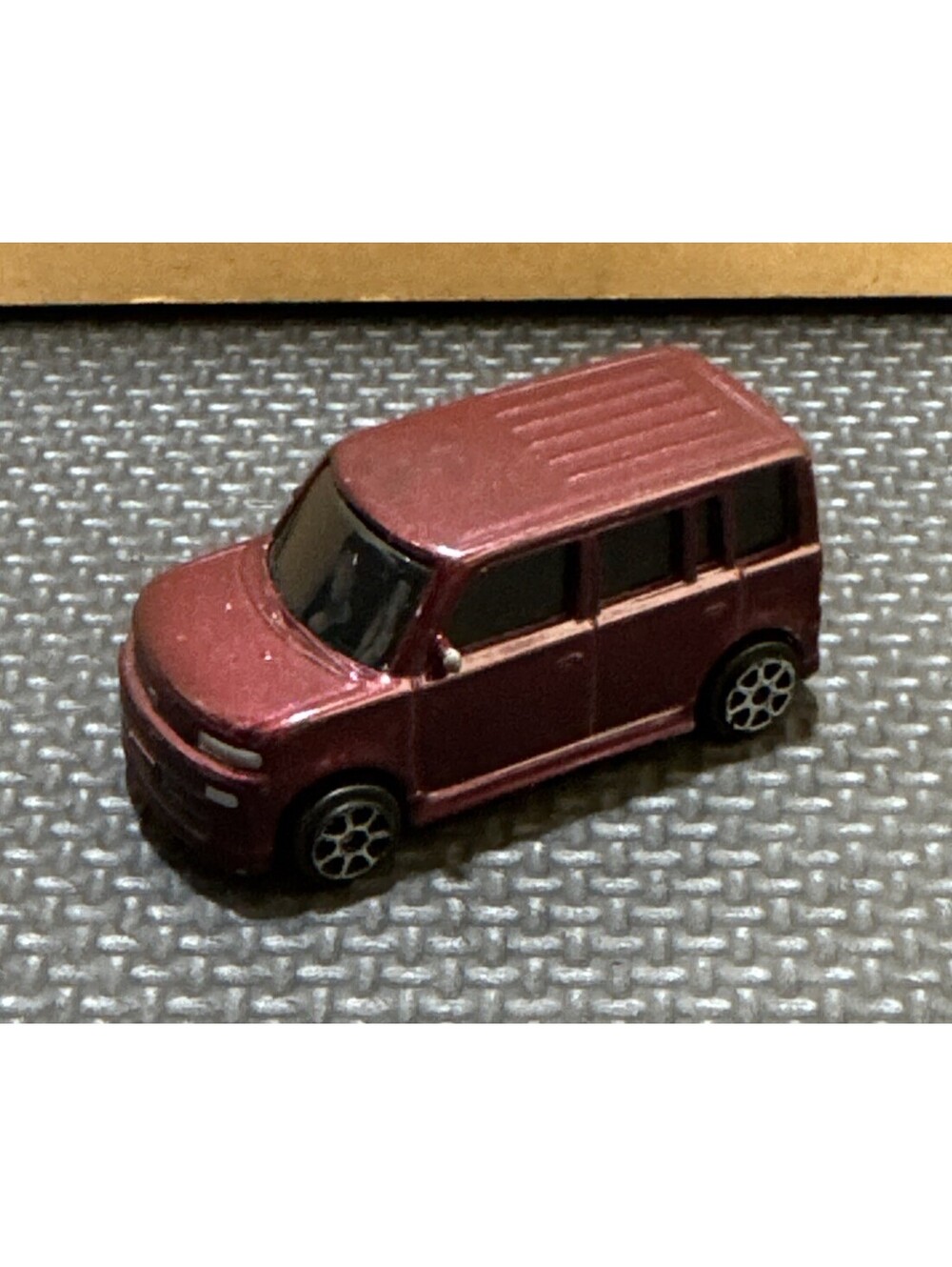 Maisto Scion Xb 1:64 SUV Maroon
